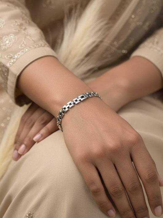 Women – Kadas & Bracelets