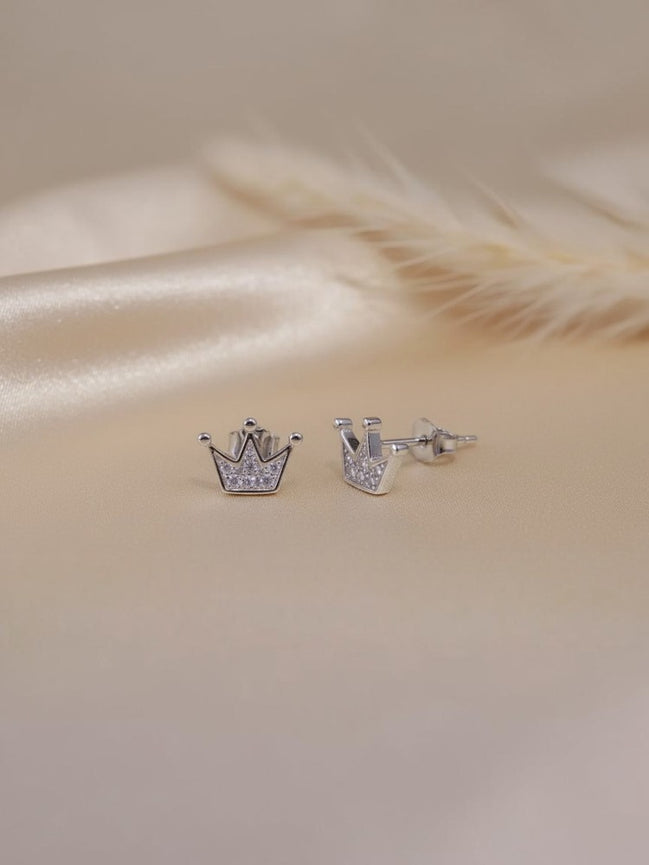 Royal wink studs