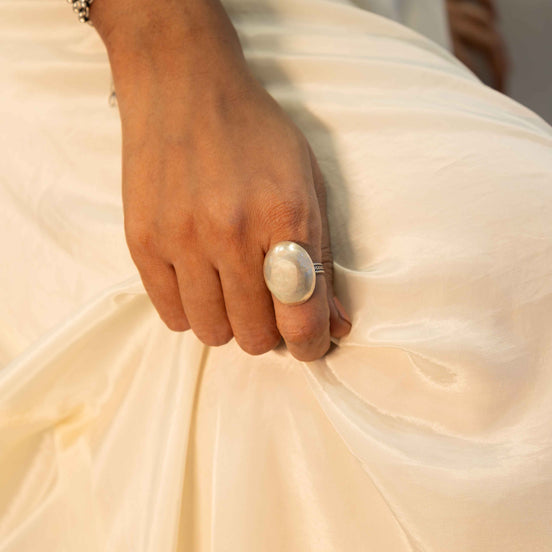 Adya Matte Oval Classic Ring