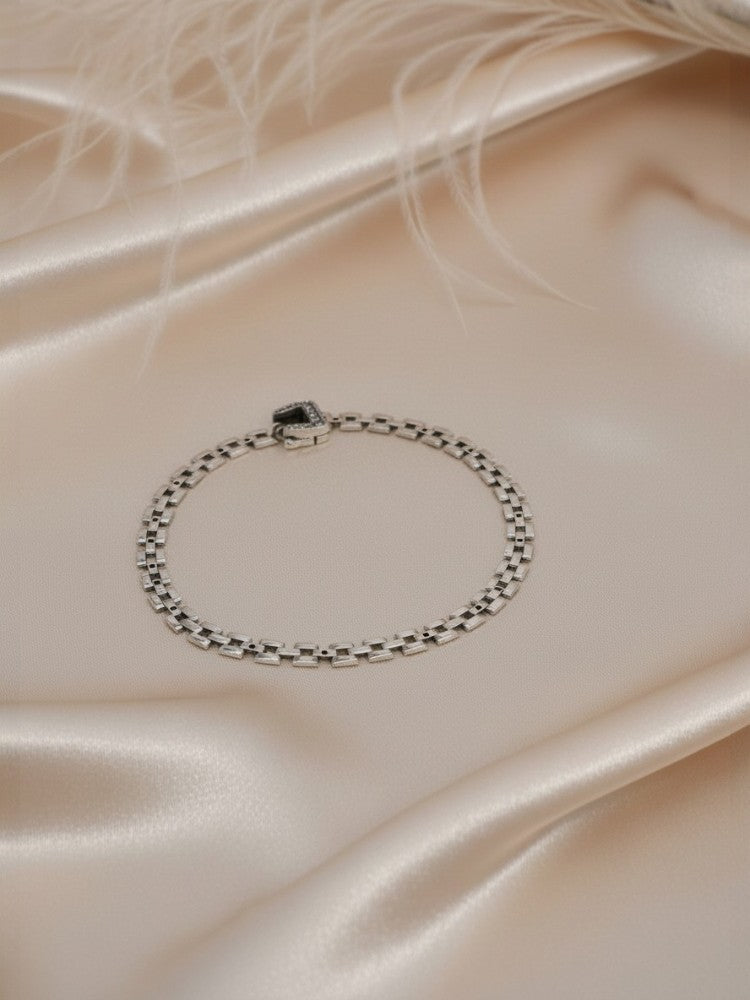 Slim Luxe chain bracelet