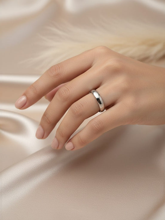 Classic Silver Curve Ring