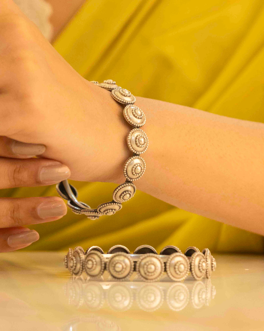 Moh Matte Tikdi Sadabahaar Bangle