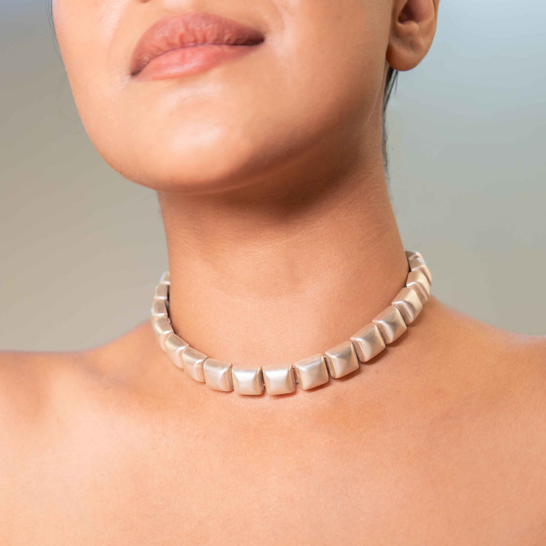 Moh Matte Tikdi Versatile Necklace