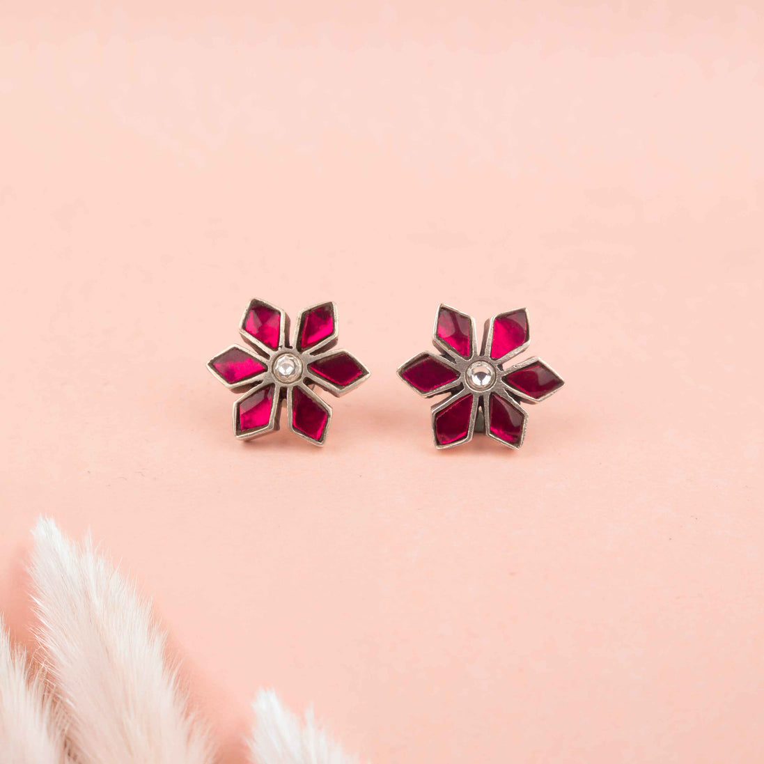 Moh Raani Kundan Phool Stud Earring