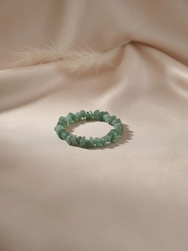Nature glow green quartz bracelet