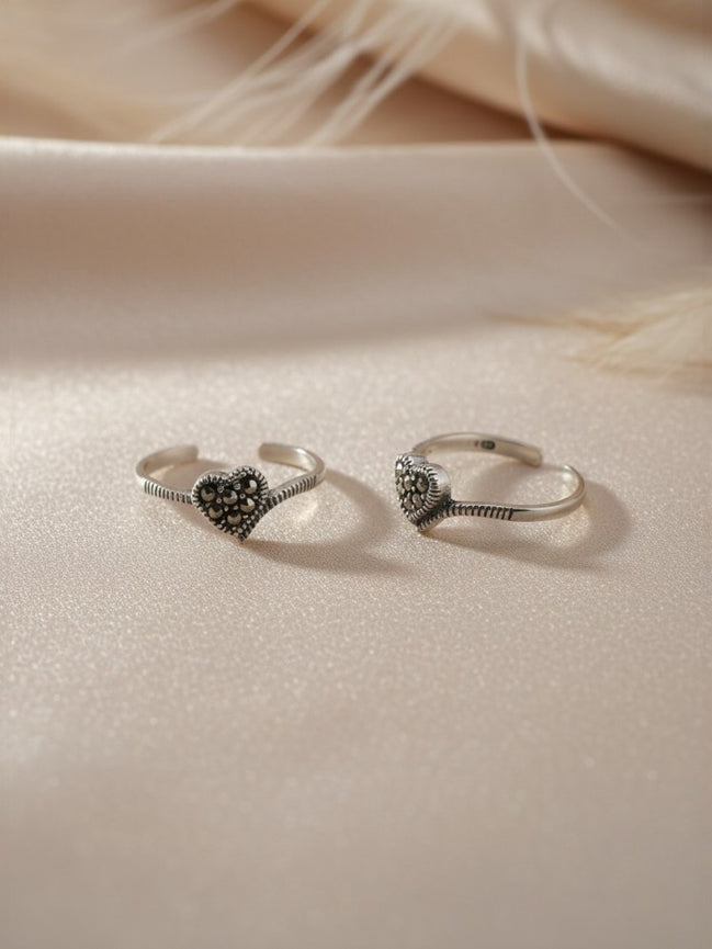 Heartbeat Toe Ring