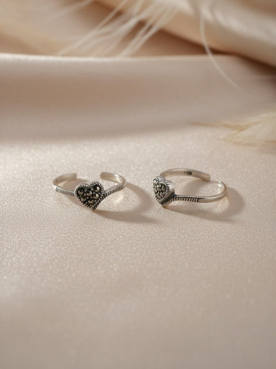 Heartbeat Toe Ring