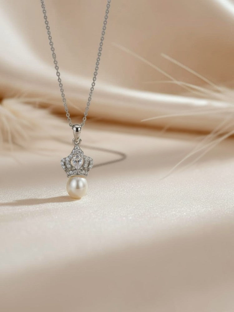 The crowned pearl Pendant
