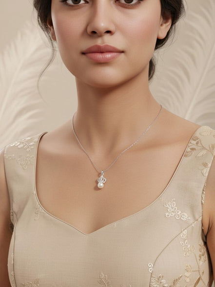 The crowned pearl Pendant
