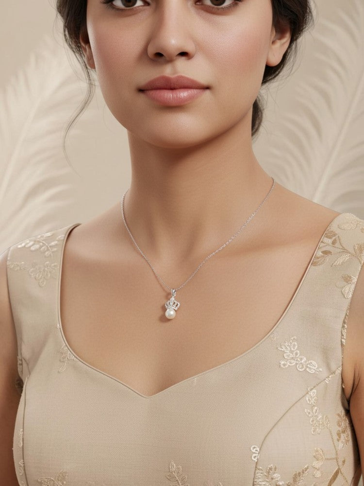 The crowned pearl Pendant