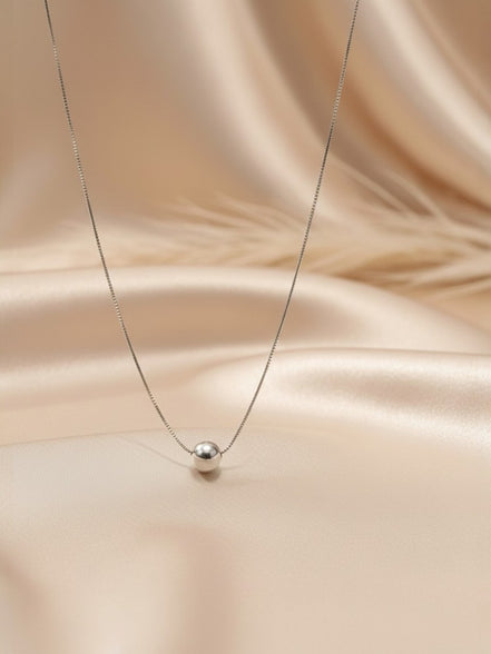 Sleek metal drop chain