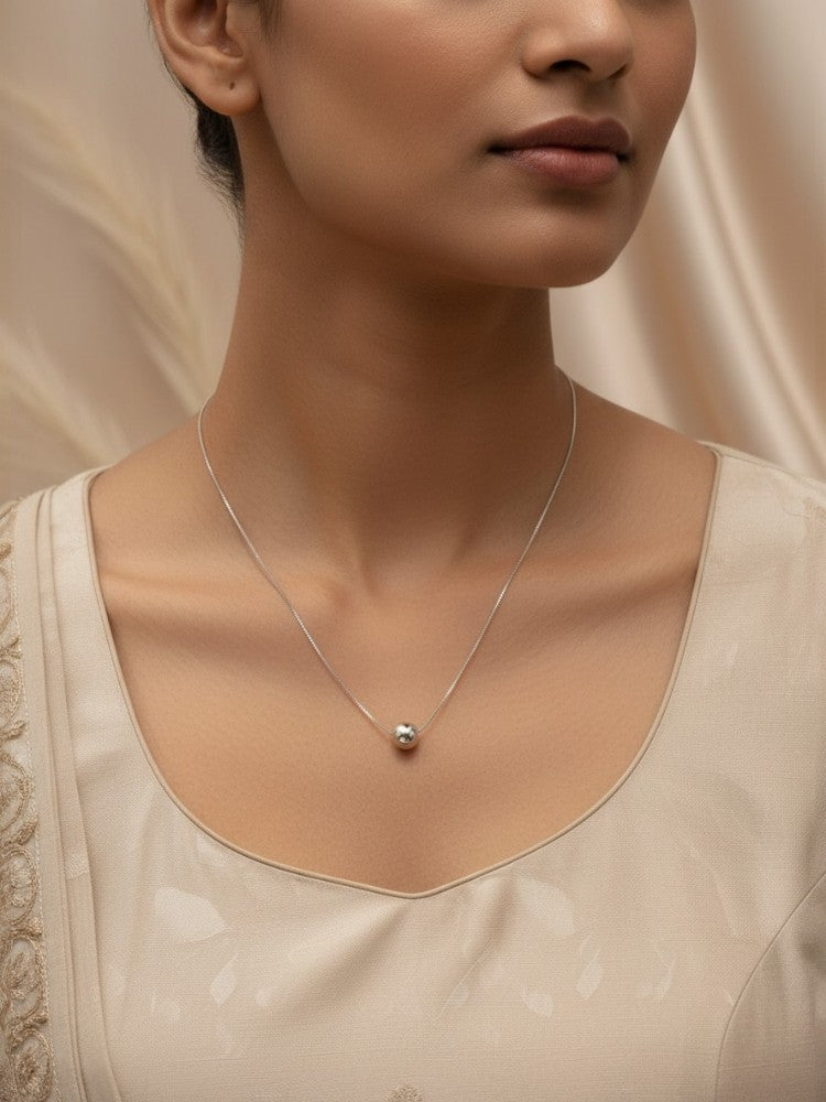 Sleek metal drop chain