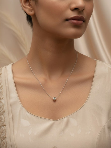 Sleek metal drop chain