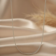 Eterna slim snake chain
